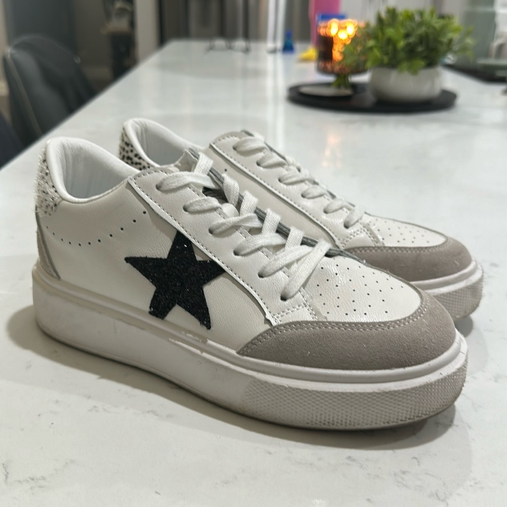 Vintage Havana, like new, size 7.5